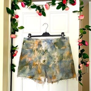 Madewell High Rise Denim Shorts in Ice Dye